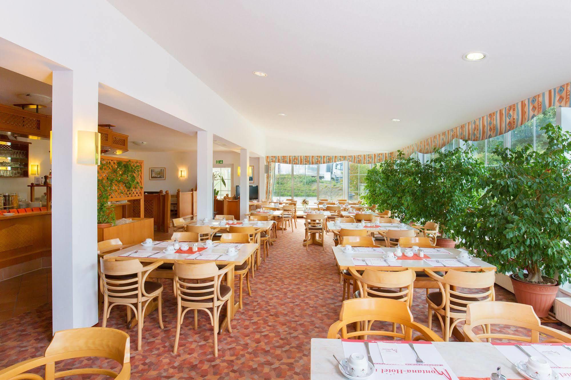 Montana Hotel 3*